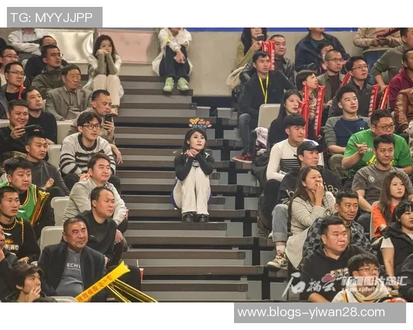 广东与新疆总决赛现场激情四溢球迷热情助阵巅峰对决